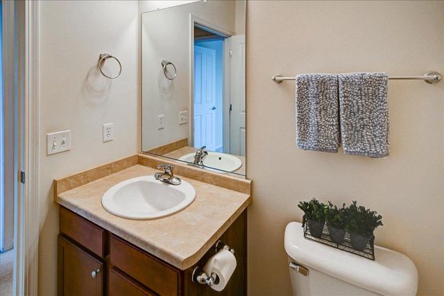 57 Pond View Way, Fitchburg, WI 53711