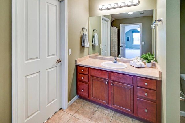 57 Pond View Way, Fitchburg, WI 53711