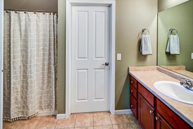 57 Pond View Way, Fitchburg, WI 53711