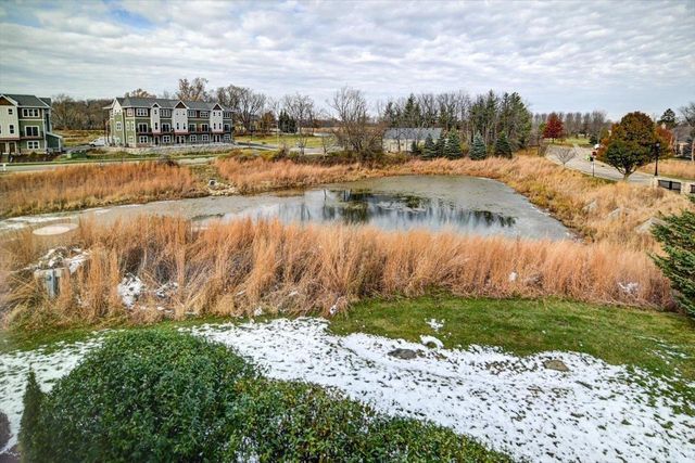 57 Pond View Way, Fitchburg, WI 53711