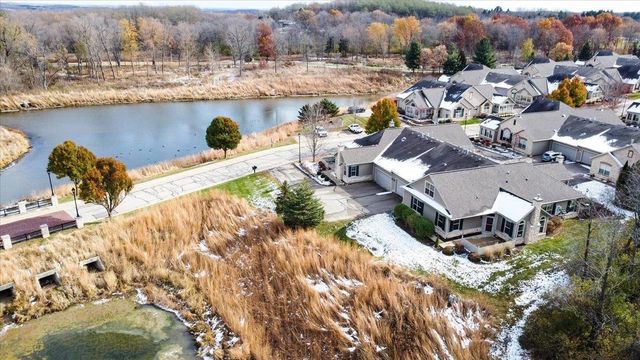 57 Pond View Way, Fitchburg, WI 53711