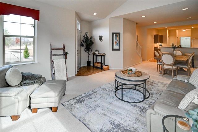 57 Pond View Way, Fitchburg, WI 53711