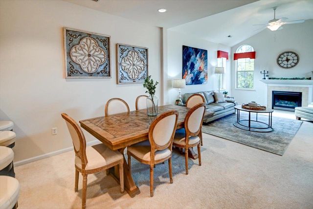 57 Pond View Way, Fitchburg, WI 53711