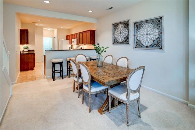 57 Pond View Way, Fitchburg, WI 53711