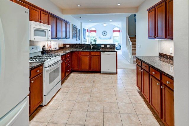 57 Pond View Way, Fitchburg, WI 53711