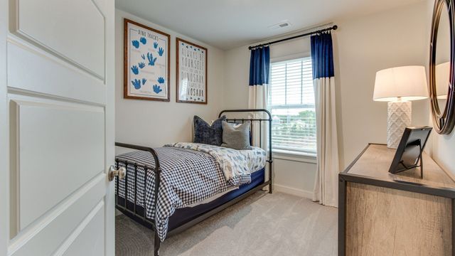 2603 Comanche Ct, Columbia, TN 38401