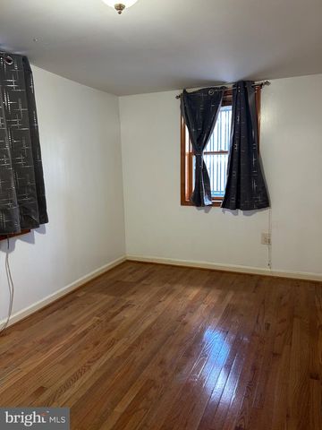 1813 E HAZZARD ST, Philadelphia, PA 19125