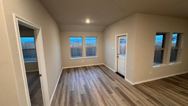 560 MARSH Street, Cleburne, TX 76033