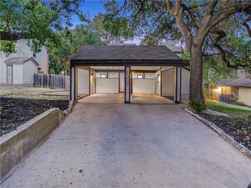 1308 Matthews LN A, Austin, TX 78745