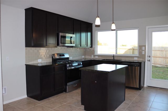 225 Graver ST, Georgetown, TX 78626