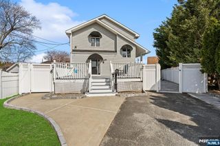 70 Coger Street, Saddle Brook, NJ 07663