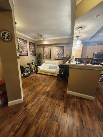 533 NE 3rd Avenue 421, Fort Lauderdale, FL 33301