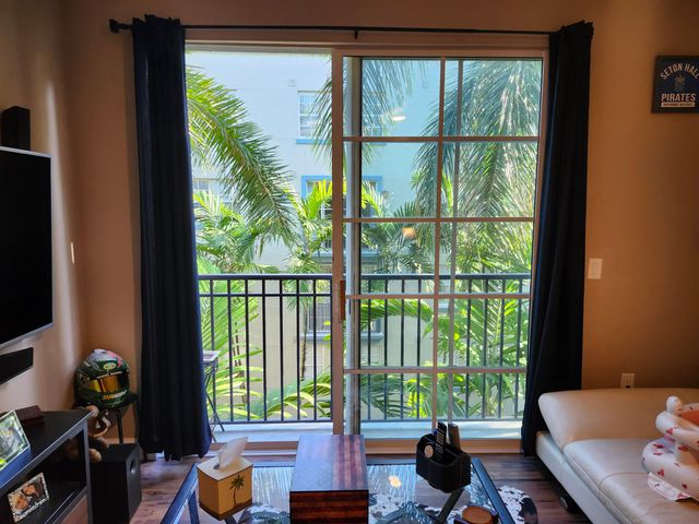 533 NE 3rd Avenue 421, Fort Lauderdale, FL 33301