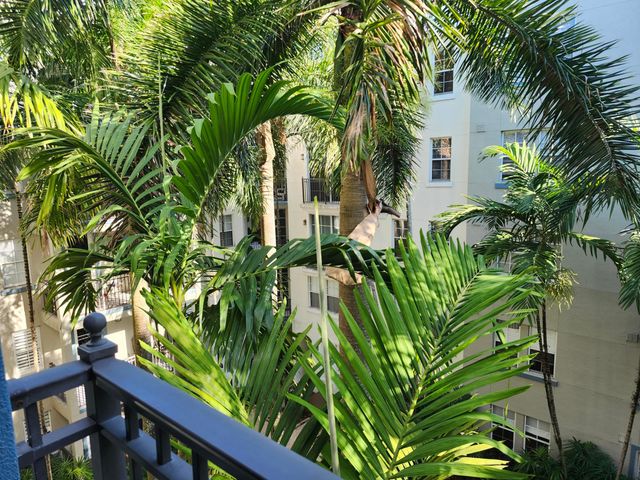 533 NE 3rd Avenue 421, Fort Lauderdale, FL 33301