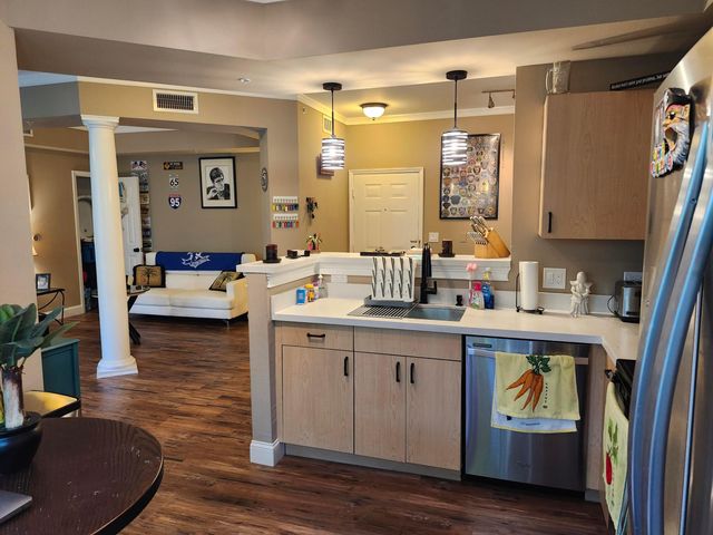 533 NE 3rd Avenue 421, Fort Lauderdale, FL 33301