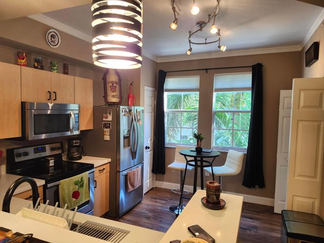 533 NE 3rd Avenue 421, Fort Lauderdale, FL 33301