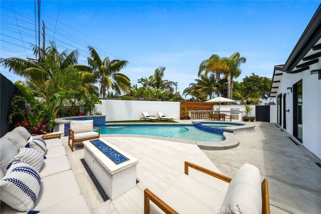 19261 Waterbury, Huntington Beach, CA 92646