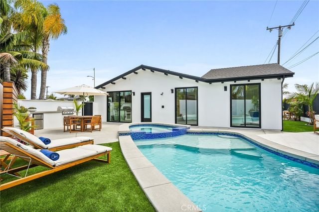19261 Waterbury, Huntington Beach, CA 92646
