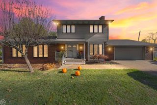 9844 Pine Knob Road, Clarkston, MI 48348