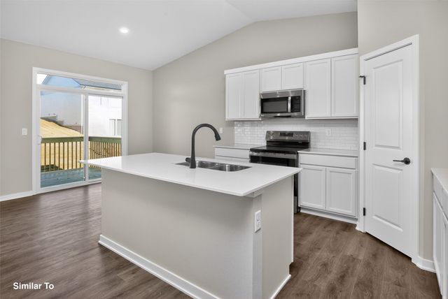 1800 SW Sienna Court, Grimes, IA 50111