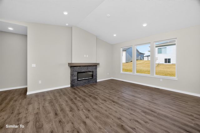 1800 SW Sienna Court, Grimes, IA 50111