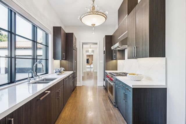 1609 Meandering Way Drive, Westlake, TX 76262