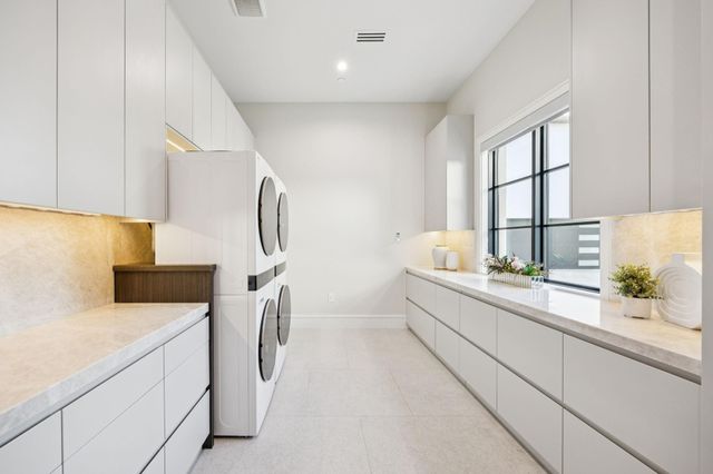 1609 Meandering Way Drive, Westlake, TX 76262