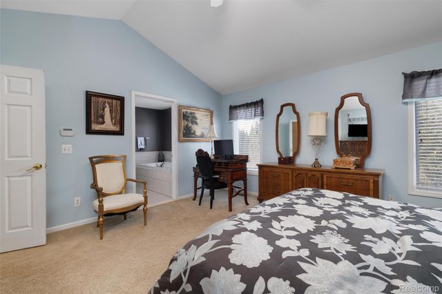 55453 Macintosh Court, Shelby Charter Township, MI 48316