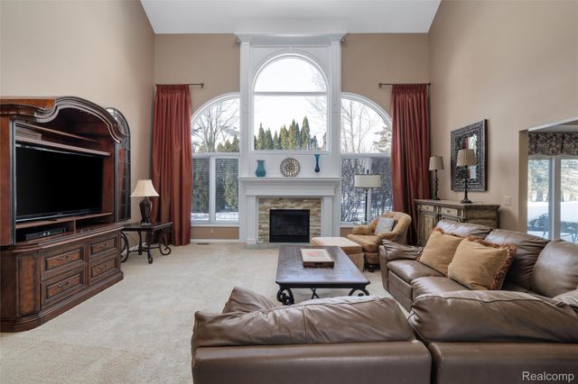 55453 Macintosh Court, Shelby Charter Township, MI 48316