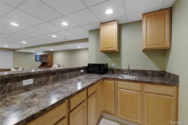 55453 Macintosh Court, Shelby Charter Township, MI 48316