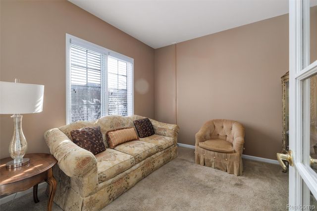 55453 Macintosh Court, Shelby Charter Township, MI 48316