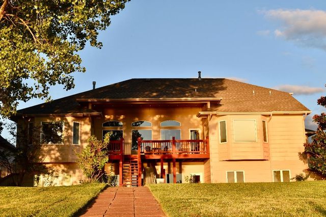 3125 N Ridge Port St, Wichita, KS 67205