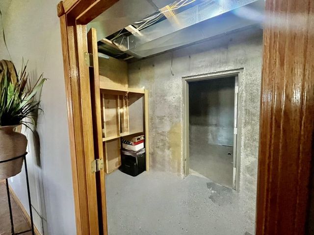 3125 N Ridge Port St, Wichita, KS 67205