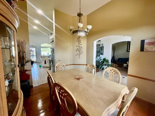 3125 N Ridge Port St, Wichita, KS 67205