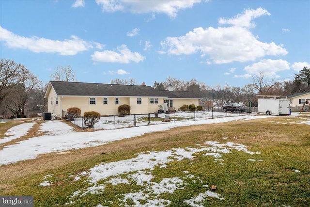 803 KARYLOU CIR, Kingsville, MD 21087