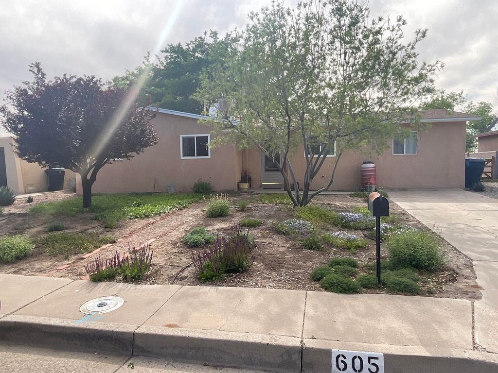 605 Sandler Drive NE, Albuquerque, NM 87123