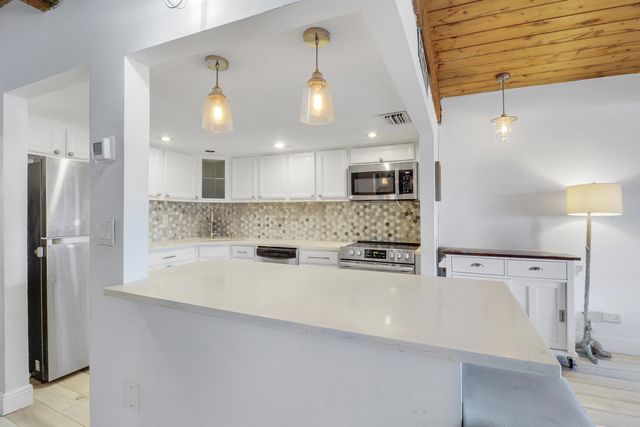 4801 NW 2nd Avenue 101, Boca Raton, FL 33431