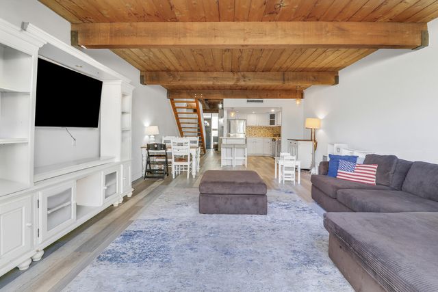 4801 NW 2nd Avenue 101, Boca Raton, FL 33431