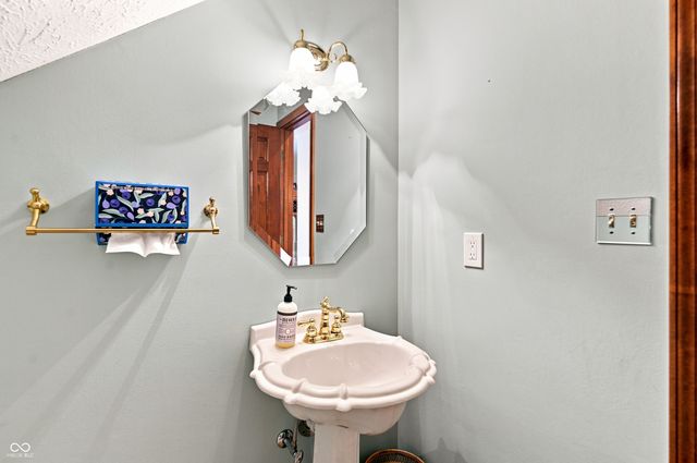 4962 Fieldstone Trail, Indianapolis, IN 46254