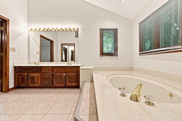 4962 Fieldstone Trail, Indianapolis, IN 46254