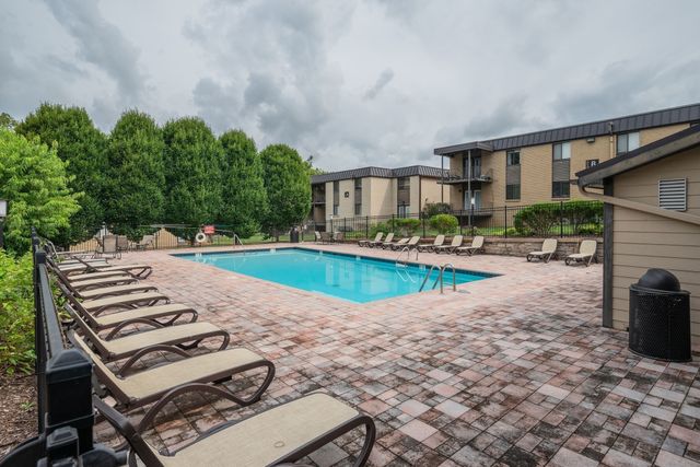 6680 Charlotte Pike Apt D13, Nashville, TN 37209