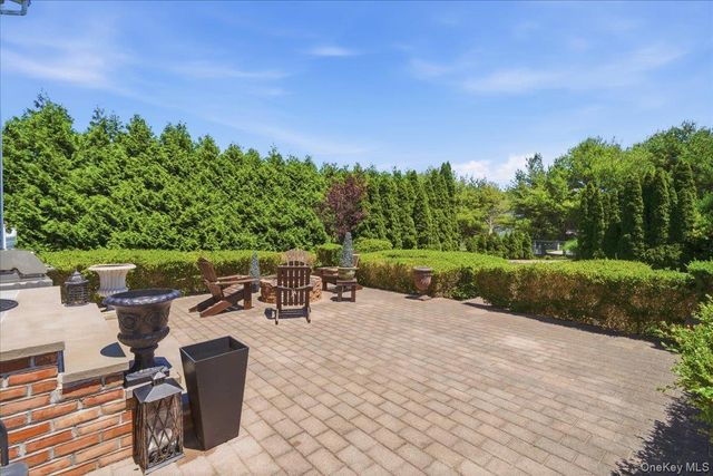 2 Mercedes Court, Patchogue, NY 11772