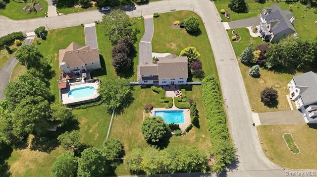 2 Mercedes Court, Patchogue, NY 11772