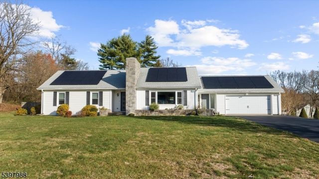 10 Belvidere Ave, Clinton Twp., NJ 08809