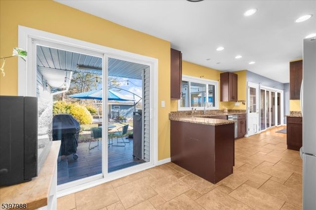 10 Belvidere Ave, Clinton Twp., NJ 08809