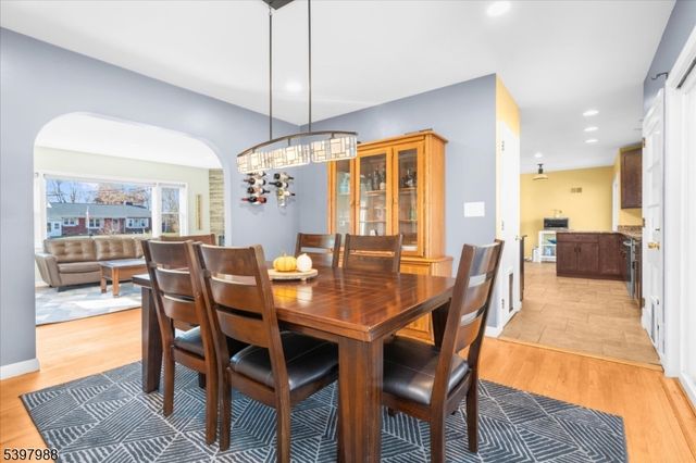 10 Belvidere Ave, Clinton Twp., NJ 08809