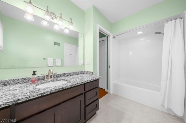 10 Belvidere Ave, Clinton Twp., NJ 08809