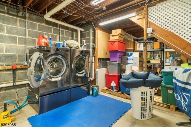 10 Belvidere Ave, Clinton Twp., NJ 08809