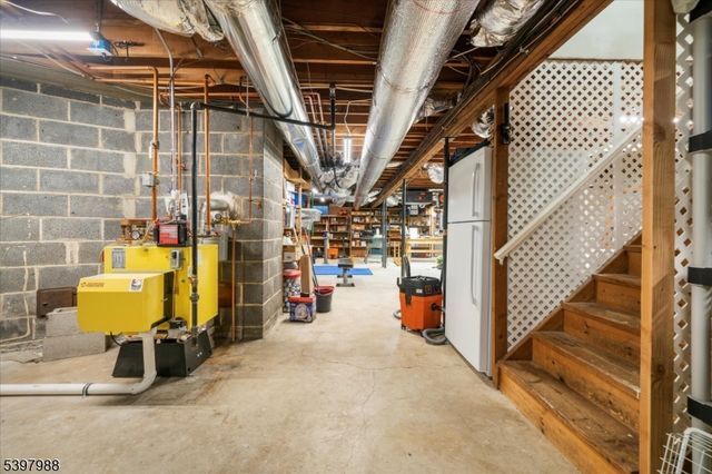 10 Belvidere Ave, Clinton Twp., NJ 08809