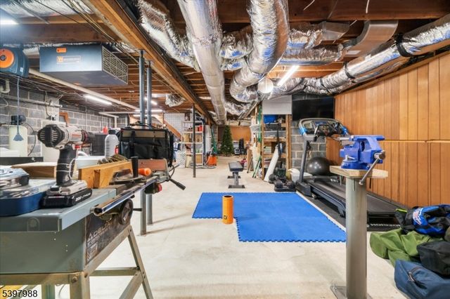 10 Belvidere Ave, Clinton Twp., NJ 08809